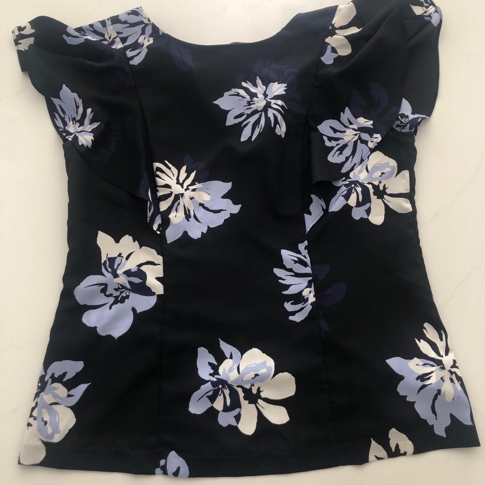 NWT!!! Floral Top